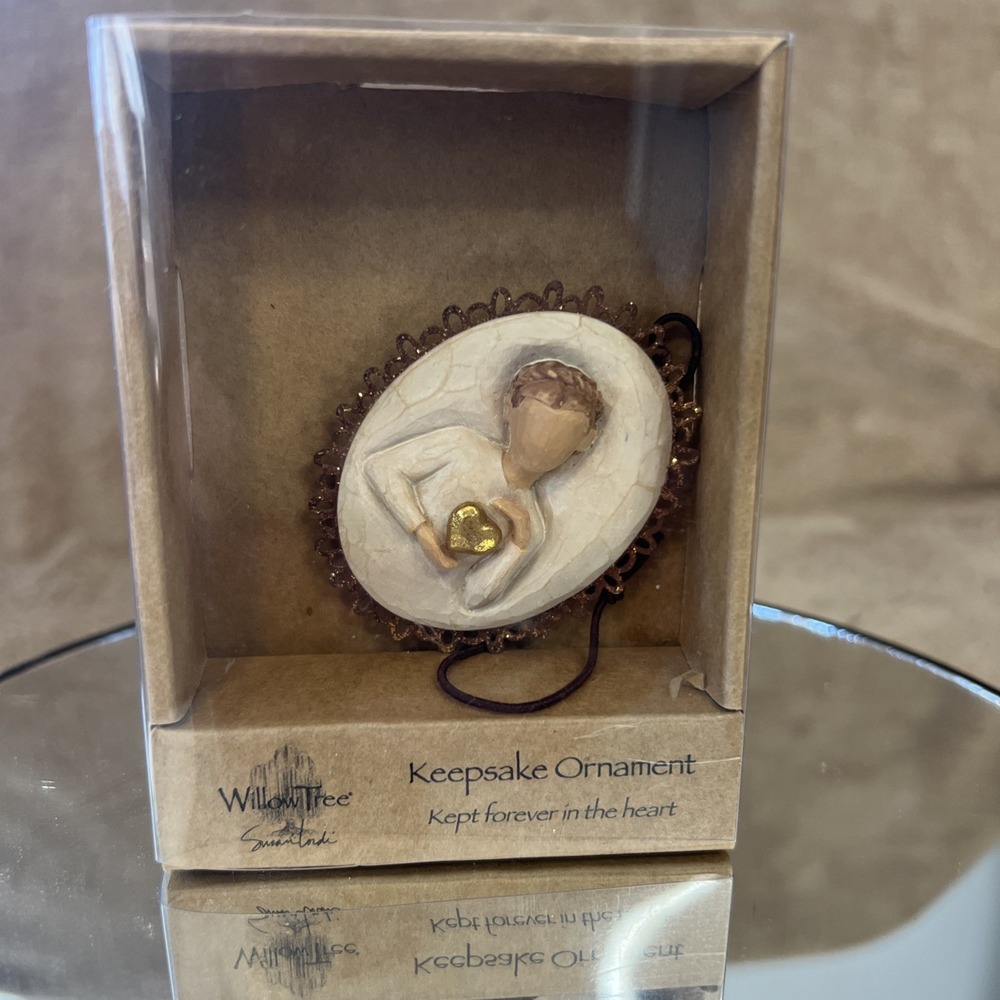 Willow Tree KEEPSAKE Ornament KEPT FOREVER IN THE HEART 2008‎ Susan Lordi